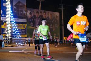 BIB: 100, 40920
                            <button type="button" onclick="openModal(21126787)" class="btn btn-primary btn-sm float-right btn-popup" data-toggle="modal" data-target=".modal-high-quality">
                        <i class="fas fa-shopping-cart"></i> Add to Cart
                    </button>
                                            <button type="button" onclick="isThisMe(21126787, true)" class="btn btn-success btn-sm float-right btn-popup btn-isme hidden" data-toggle="tooltip" data-placement="bottom" title="นี่คือรูปของคุณใช่ไหม คลิกที่นี่เพื่อเอาเข้าอัลบั้ม">
                        <i class="fas fa-plus"></i> Add to album
                    </button>
                    <button type="button" onclick="isThisMe(21126787, false)" class="btn btn-warning btn-sm float-right btn-popup btn-isnotme hidden">
                        <i class="fas fa-ban"></i> Remove from album
                    </button>